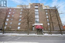 204 - 30 CHARLEVOIX STREET  Ottawa, ON K1L 8K5