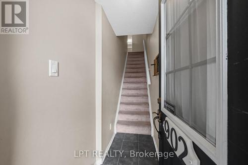 902 Longfields Drive, Ottawa, ON - 