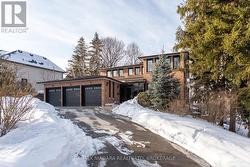 18 MOUNTBATTEN ROAD Toronto (Humber Heights), ON M9P 1Z2