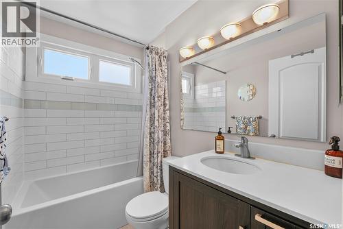 60 Empress Drive, Regina, SK - Indoor Photo Showing Bathroom