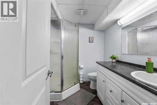 60 Empress Drive, Regina, SK - Indoor Photo Showing Bathroom