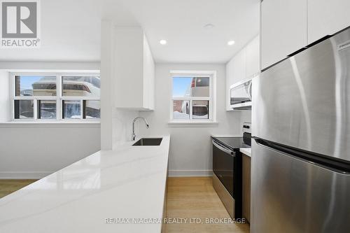 UNIT B - 993 O'CONNOR DRIVE , Toronto (O'Connor-Parkview), Ontario M4B 2T1 4