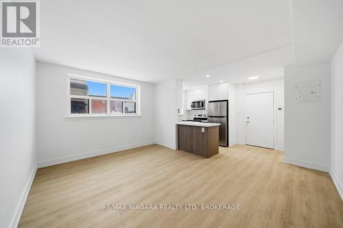 UNIT A - 993 O'CONNOR DRIVE , Toronto (O'Connor-Parkview), Ontario M4B 2T1 2