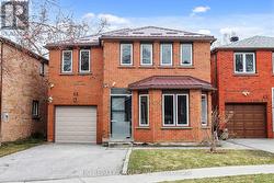 45 CARDWELL AVENUE Toronto, ON M1S 4Y4