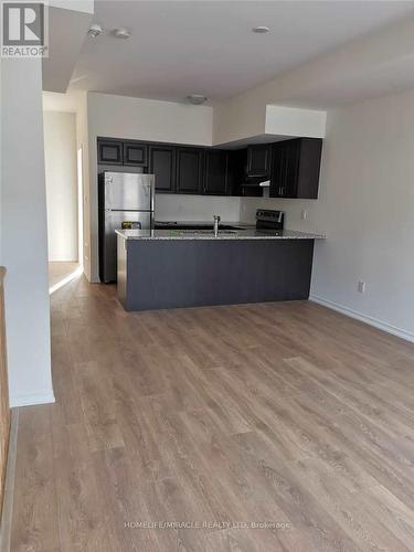2565 Mojave Path, Oshawa, ON - Indoor Photo Showing Kitchen