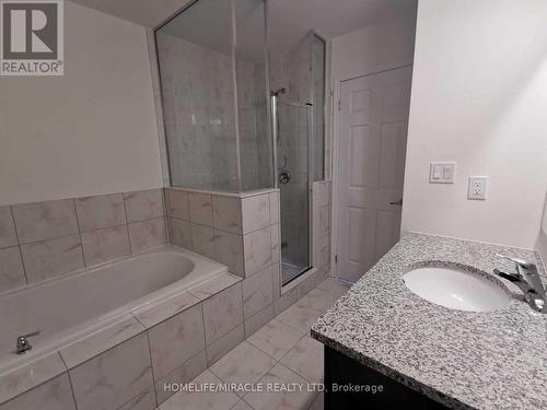 2565 Mojave Path, Oshawa, ON - Indoor Photo Showing Bathroom