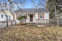 32 BEECH STREET Brampton, ON L6V 1V1