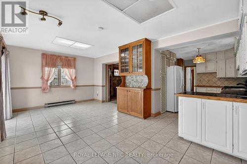 227 Cumberland Avenue, Hamilton, ON - Indoor Photo Showing Kitchen