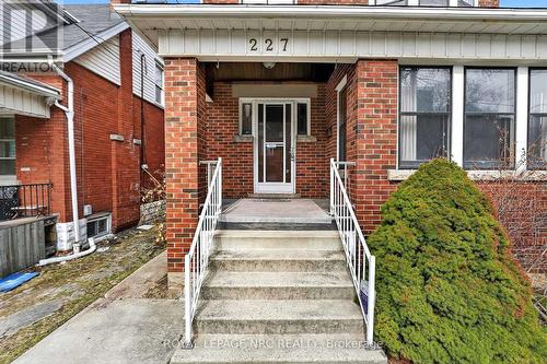 227 Cumberland Avenue, Hamilton, ON - Outdoor With Exterior