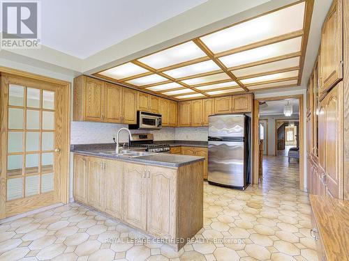 4261 Capilano Court, Mississauga, ON - Indoor Photo Showing Kitchen With Double Sink