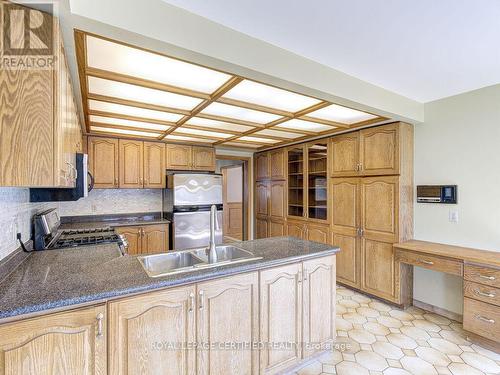 4261 Capilano Court, Mississauga, ON - Indoor Photo Showing Kitchen With Double Sink