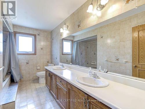 4261 Capilano Court, Mississauga, ON - Indoor Photo Showing Bathroom