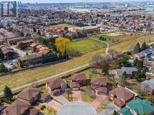 4261 Capilano Court, Mississauga, ON - Outdoor With View