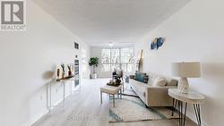 306 - 9 CHALMERS ROAD Richmond Hill, ON L4B 3N3