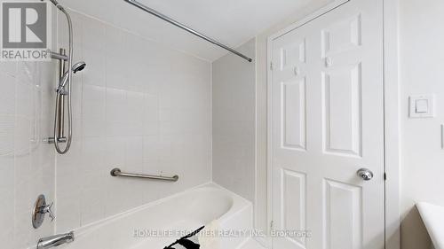 306 - 9 Chalmers Road, Richmond Hill, ON - Indoor Photo Showing Bathroom