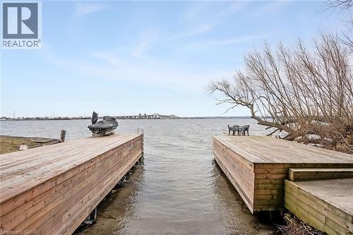 Dock area with a water view - 624 North Shore Boulevard E, Burlington, ON - Outdoor With Body Of Water With View