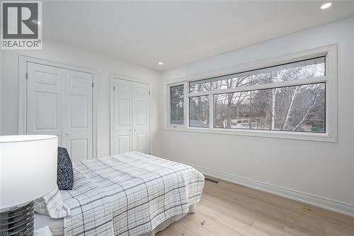 624 North Shore Boulevard E, Burlington, ON - Indoor Photo Showing Bedroom