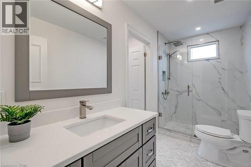 624 North Shore Boulevard E, Burlington, ON - Indoor Photo Showing Bathroom
