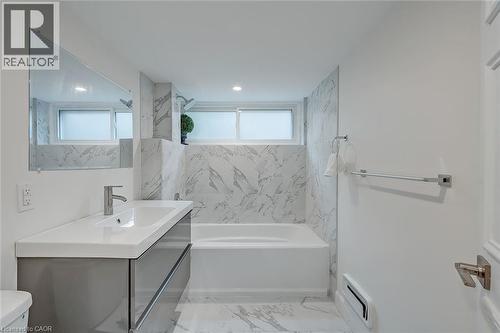 624 North Shore Boulevard E, Burlington, ON - Indoor Photo Showing Bathroom