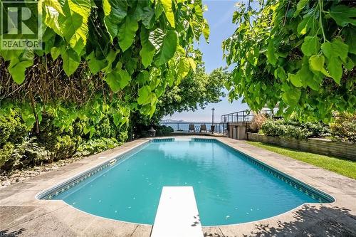 624 North Shore Boulevard E, Burlington, ON - Outdoor With In Ground Pool