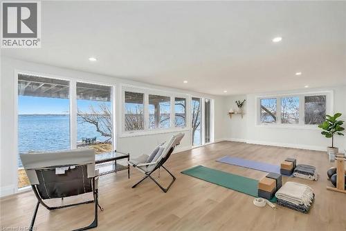 624 North Shore Boulevard E, Burlington, ON - Indoor