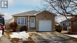 67 EUGENE COURT Kingston (Rideau), ON K7K 0A7
