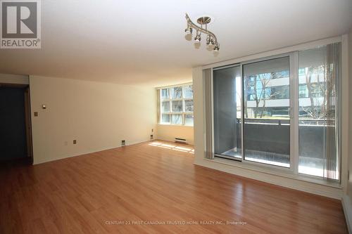 305 - 155 Kent Street, London East (East F), ON - Indoor Photo Showing Other Room