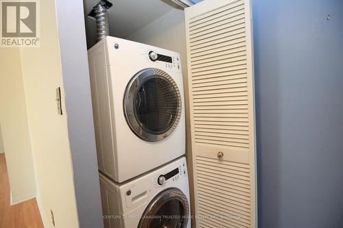 305 - 155 Kent Street, London East (East F), ON - Indoor Photo Showing Laundry Room