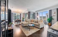 506 - 628 FLEET STREET Toronto, ON M5V 1A8