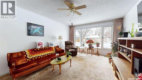 28 Matheson Crescent, Regina, SK - Indoor Photo Showing Living Room