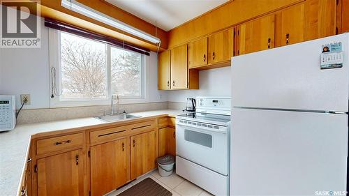 28 Matheson Crescent, Regina, SK - Indoor Photo Showing Kitchen