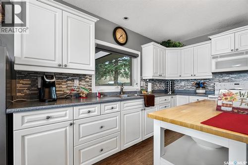 367 Daniel Drive, North Grove, SK - Indoor Photo Showing Kitchen