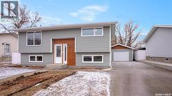 12 Buttercup CRESCENT Moose Jaw, SK S6J 1A4