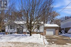 9 PINE PARK BOULEVARD Adjala-Tosorontio, ON L0M 1J0