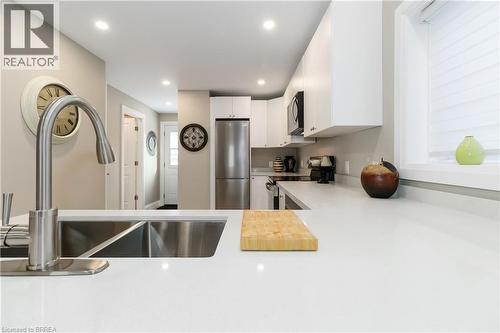 16 MT. PLEASANT Street  Brantford, ON N3T 1S5