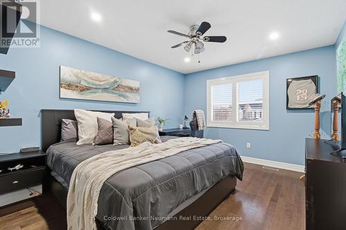 356 Falling Green Crescent, Kitchener, ON - Indoor Photo Showing Bedroom