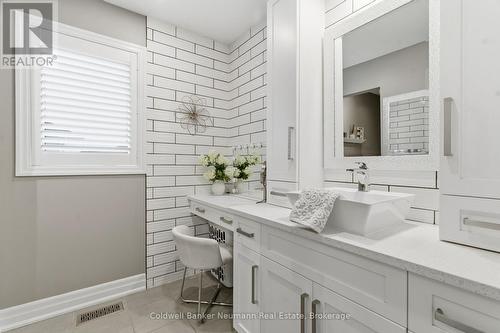 356 Falling Green Crescent, Kitchener, ON - Indoor Photo Showing Bathroom