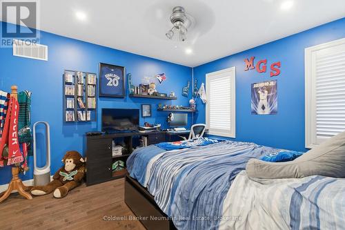 356 Falling Green Crescent, Kitchener, ON - Indoor Photo Showing Bedroom