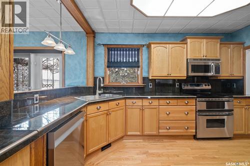 1027 4Th Street E, Prince Albert, SK - Indoor Photo Showing Kitchen