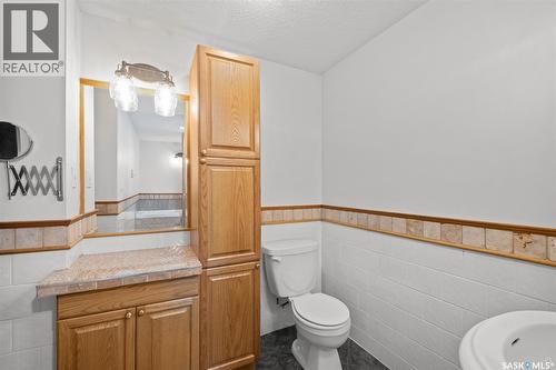 1027 4Th Street E, Prince Albert, SK - Indoor Photo Showing Bathroom