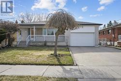 297 DRIFTWOOD AVENUE Toronto, ON M3N 2N6