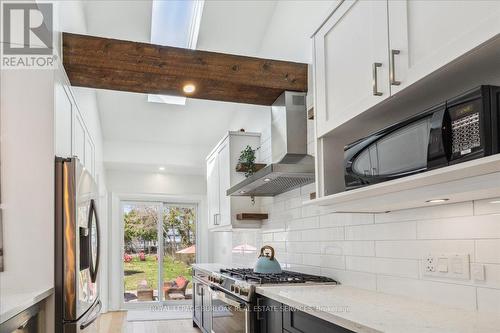 2113 New Street, Burlington, ON - Indoor Photo Showing Kitchen With Upgraded Kitchen