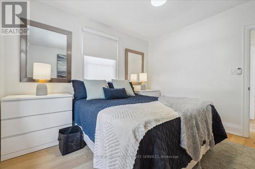 2113 New Street, Burlington, ON - Indoor Photo Showing Bedroom