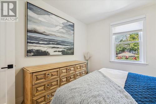 2113 New Street, Burlington, ON - Indoor Photo Showing Bedroom