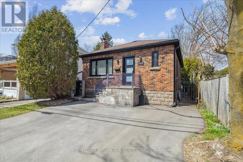 2113 New Street, Burlington, ON - Outdoor