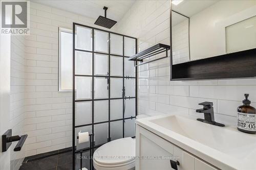 2113 New Street, Burlington, ON - Indoor