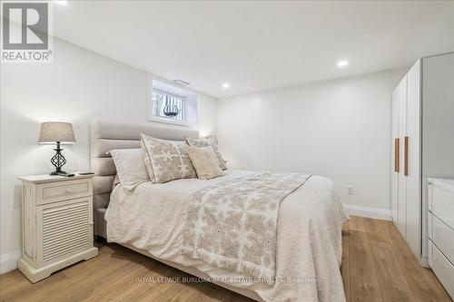 2113 New Street, Burlington, ON - Indoor Photo Showing Bedroom