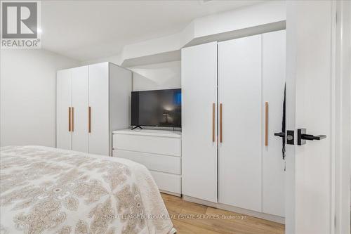 2113 New Street, Burlington, ON - Indoor Photo Showing Bedroom