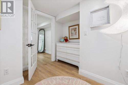 2113 New Street, Burlington, ON - Indoor