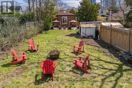 2113 New Street, Burlington, ON - Outdoor With Backyard